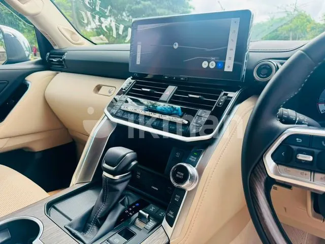 Toyota Land Cruiser 2026 photo 4