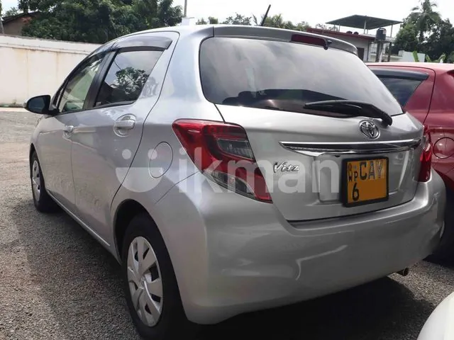 Toyota Vitz 2015 photo 4