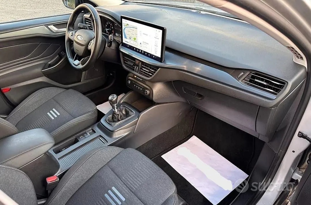 Ford Focus 2023 photo 4