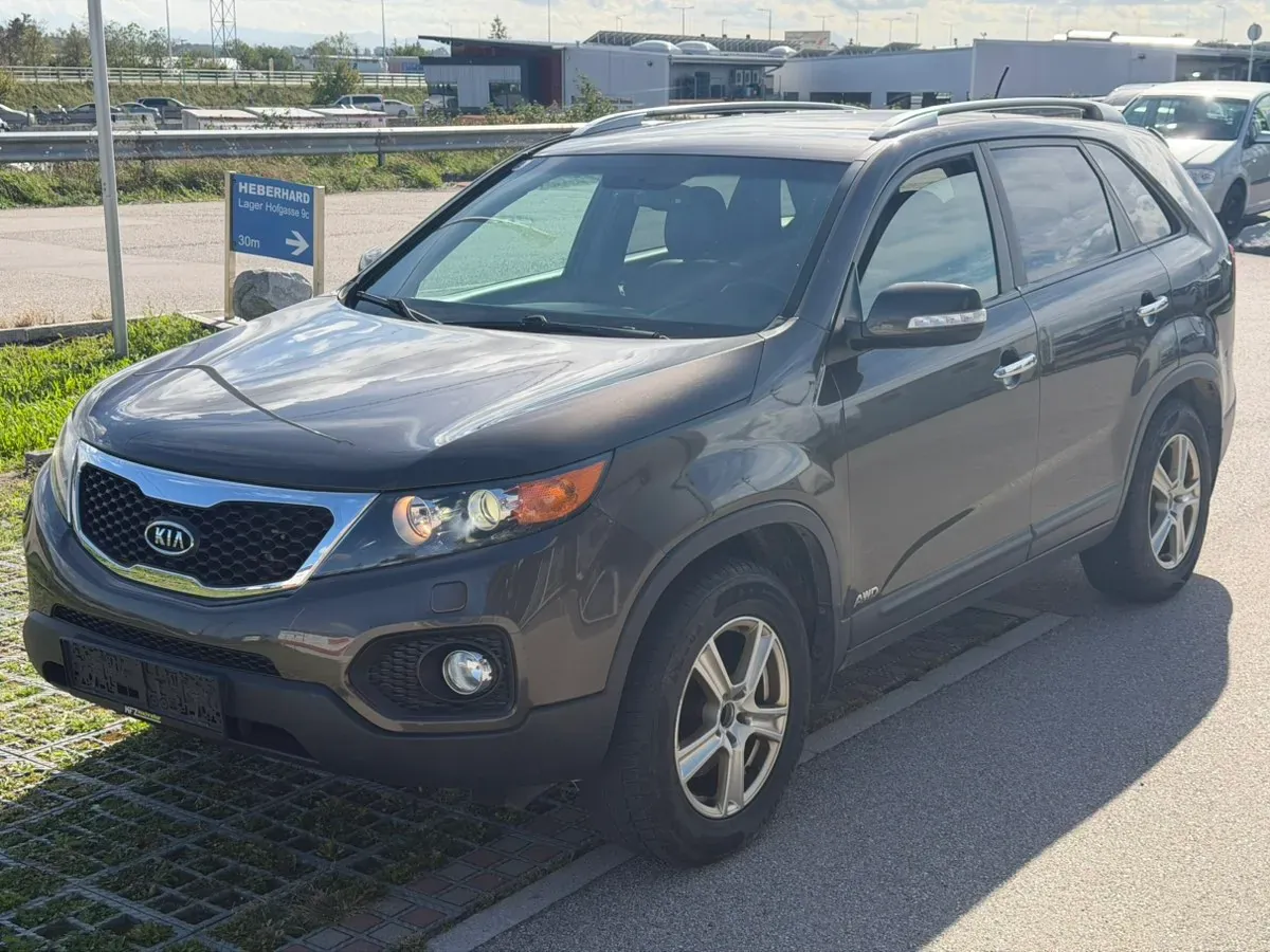 Kia Sorento 2011 photo 2
