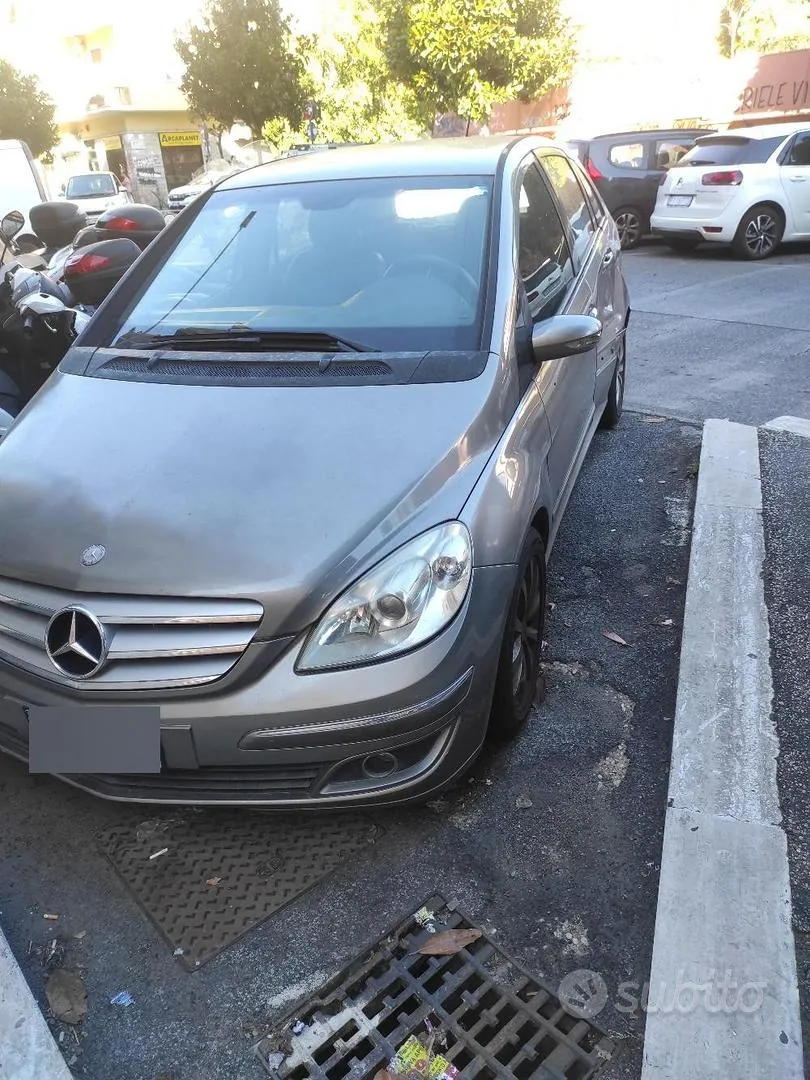 Mercedes-Benz B180 2007 photo 2