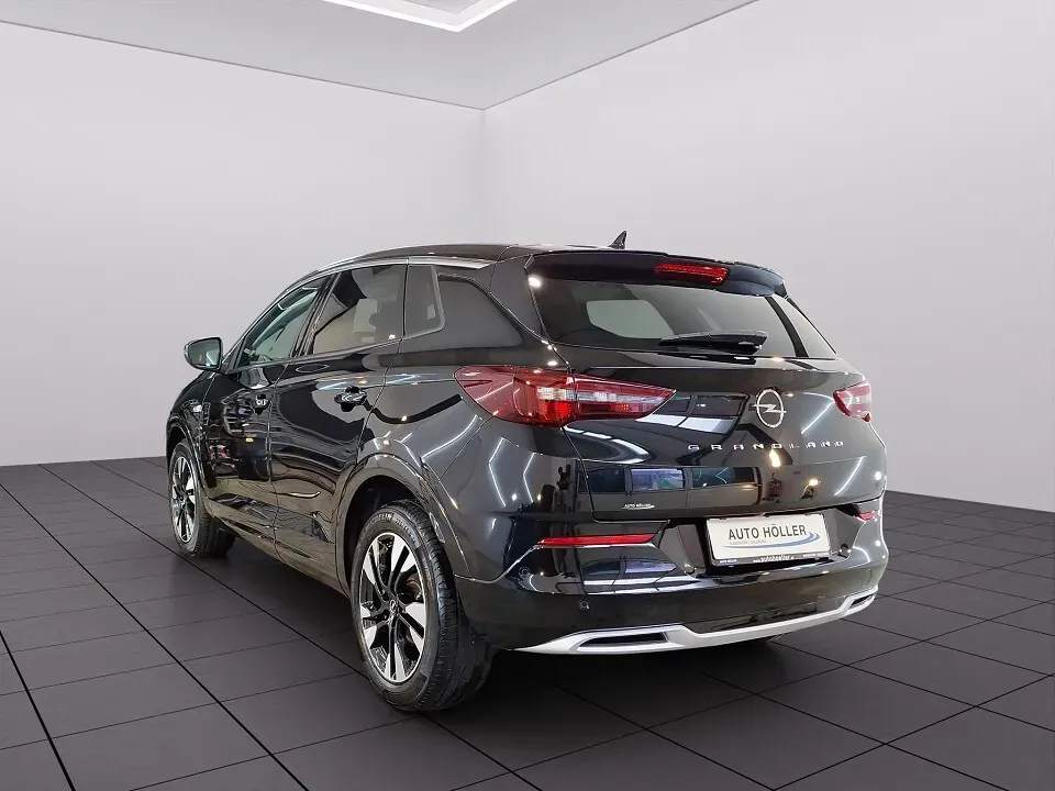 Opel Grandland X 2022 photo 2