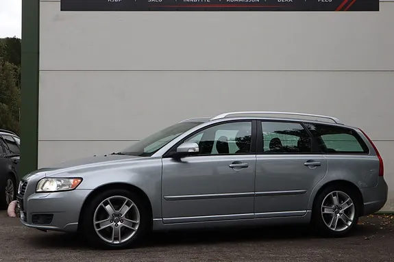 Volvo V50 2010 photo 3