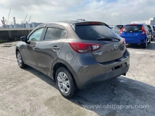 Mazda Demi 2016 photo 3