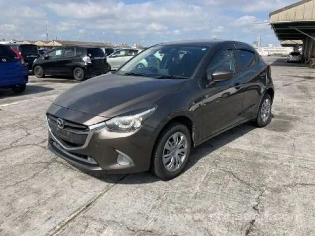 Mazda Demi 2016 photo 2