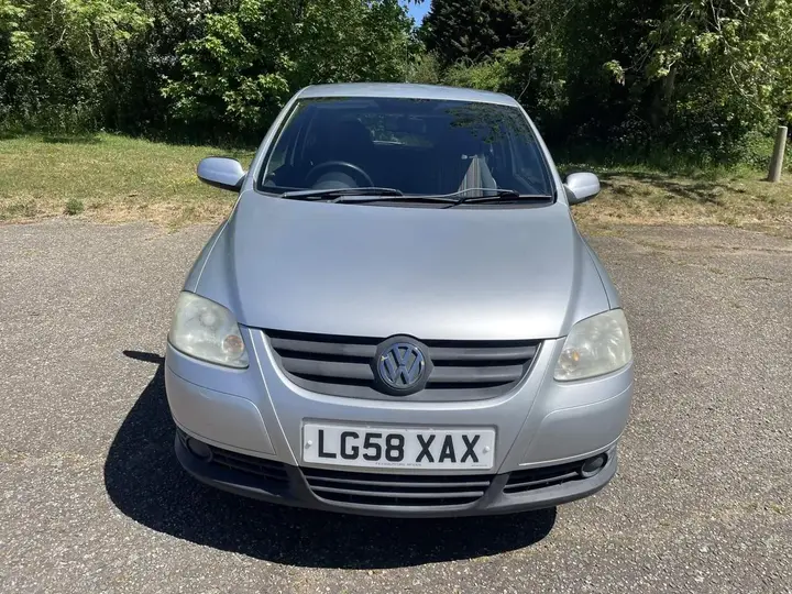 Volkswagen Fox 2008 photo 2