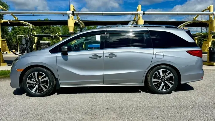 Honda Odyssey 2018 photo 3