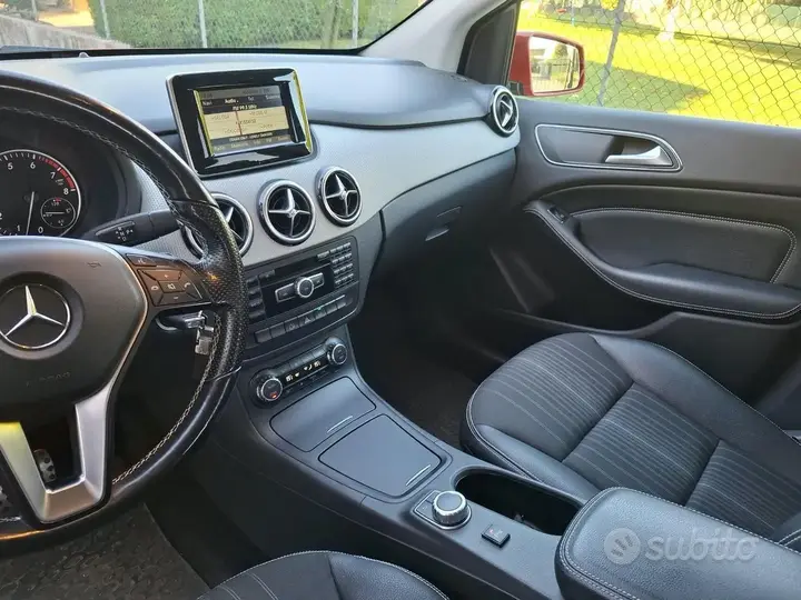 Mercedes-Benz B-Class 2013 photo 5