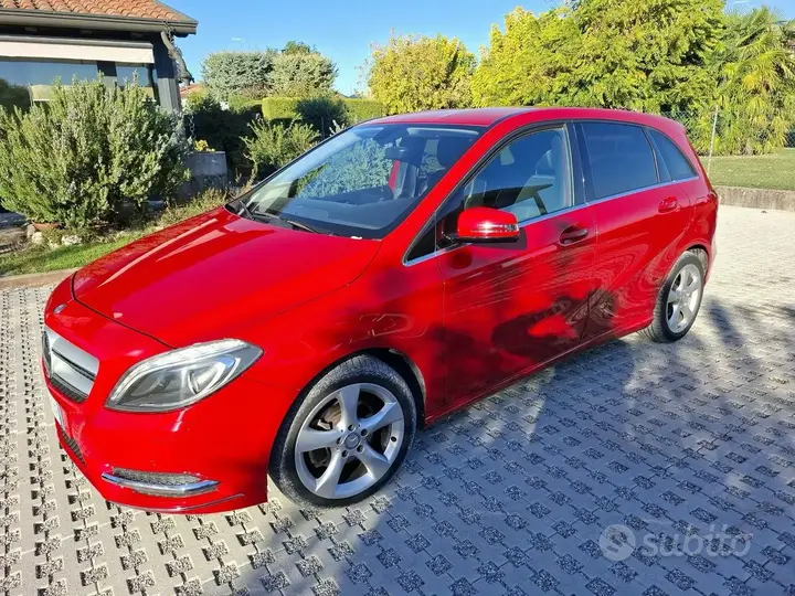 Mercedes-Benz B-Class 2013 photo 2