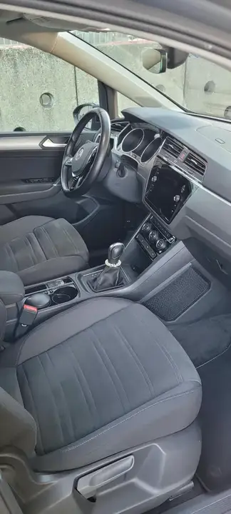 Volkswagen Touran 2021 photo 3