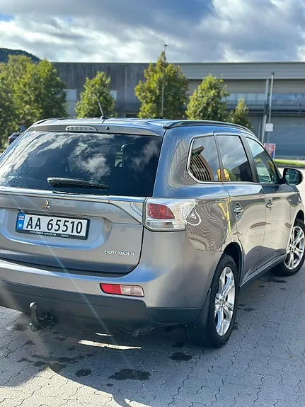 Mitsubishi Outlander 2013 photo 3