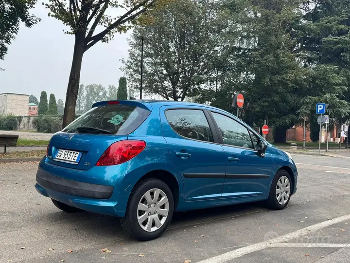 Peugeot 207 2009 photo 4