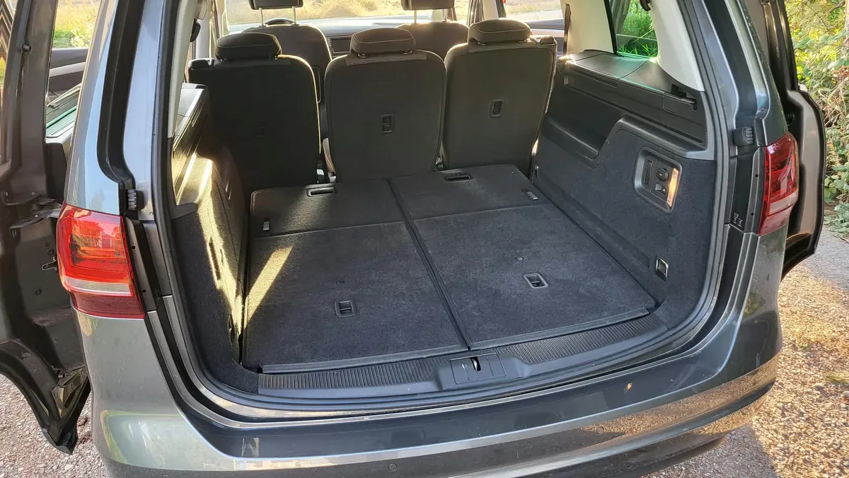 Volkswagen Sharan 2016 photo 2