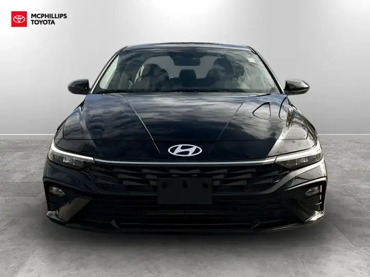 Hyundai Elantra 2025 photo 4