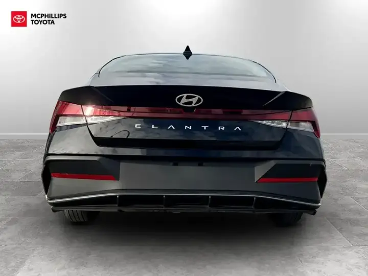 Hyundai Elantra 2025 photo 5