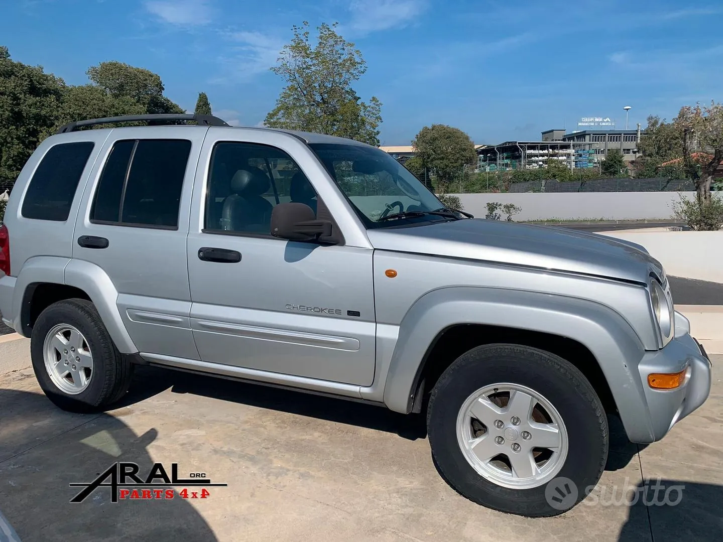 Jeep Cherokee 2003 photo 4