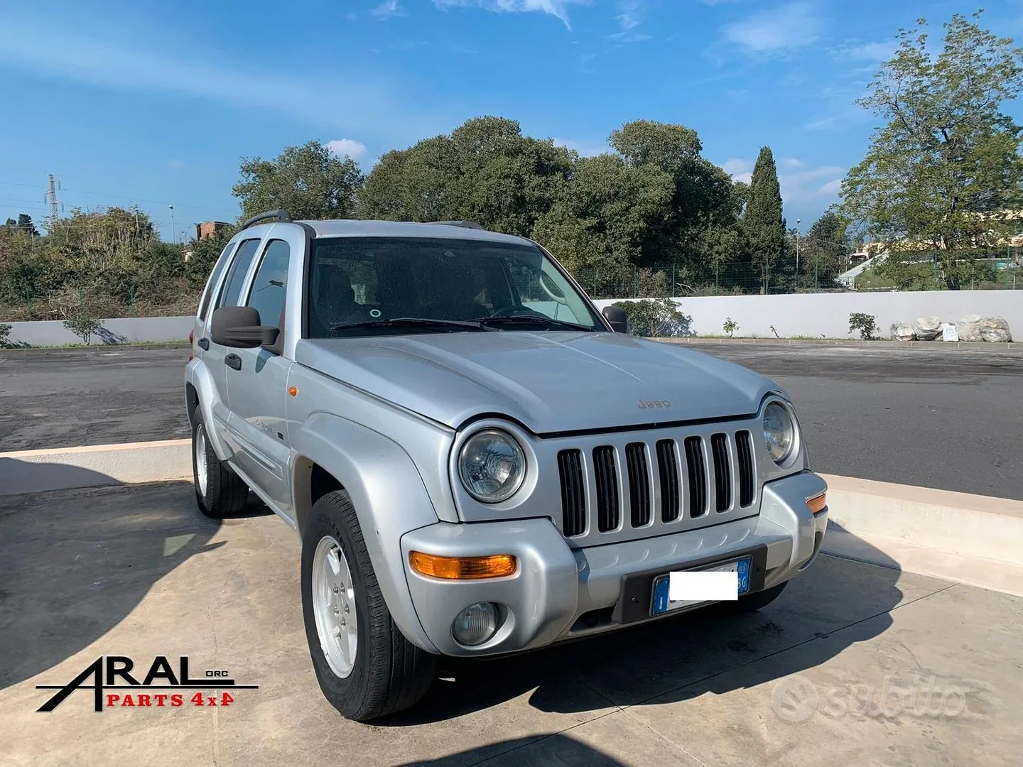 Jeep Cherokee 2003 photo 2