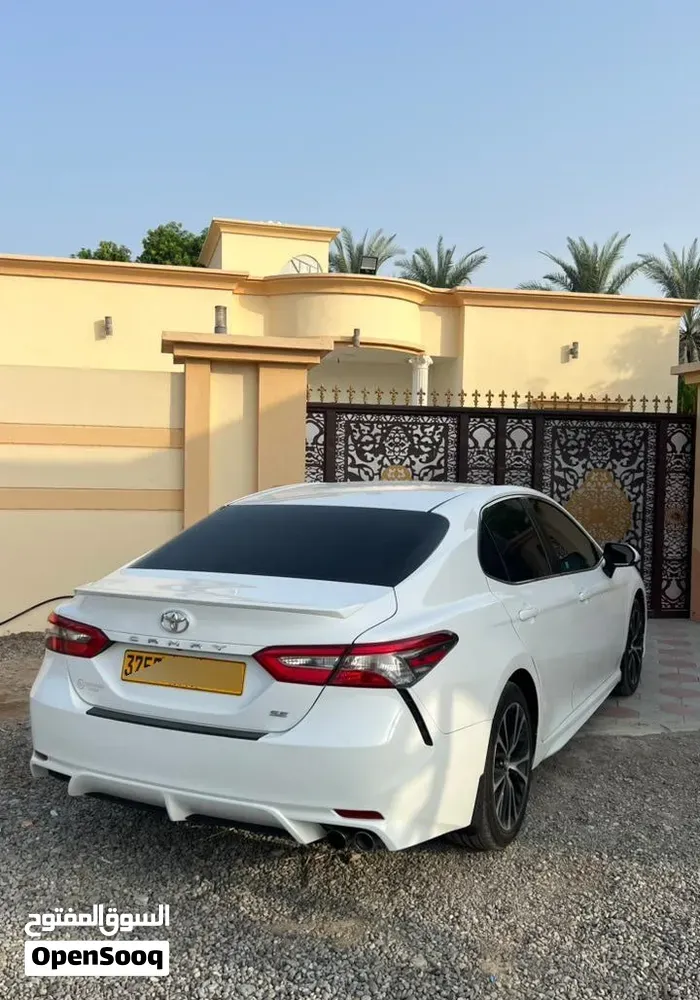 Toyota Camry 2018 photo 2