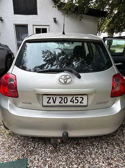 Toyota Auris 2009 photo 3