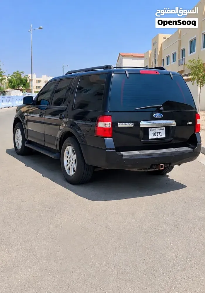 Ford Expedition 2013 photo 2