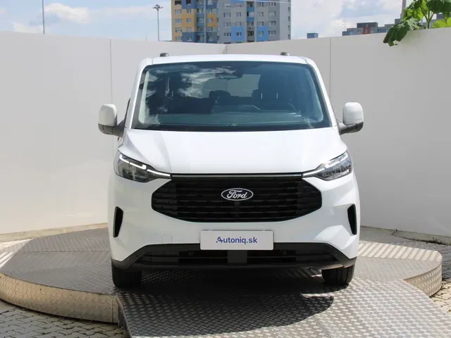 Ford Tourneo Custom 2024 photo 2