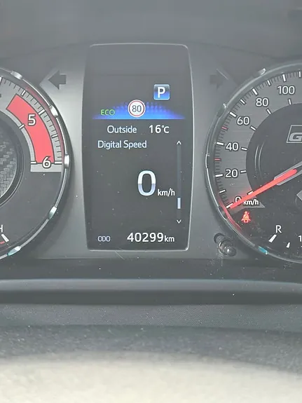 Toyota Hilux 2024 photo 3