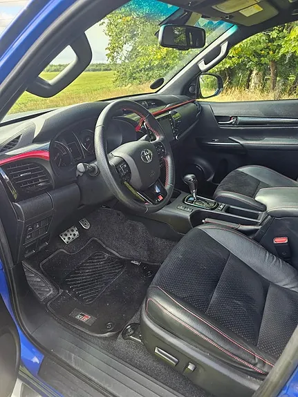 Toyota Hilux 2024 photo 4