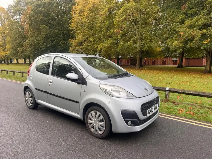 Peugeot 107 2013 photo 3