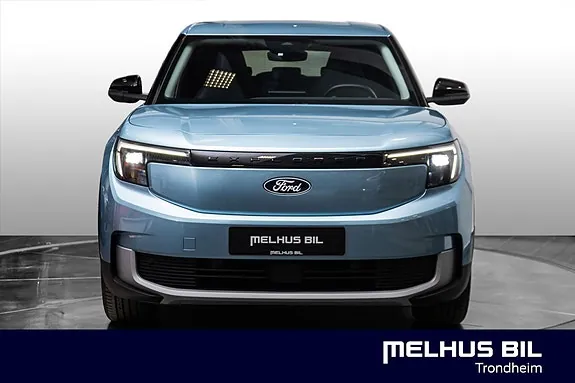 Ford Explorer 2025 photo 2