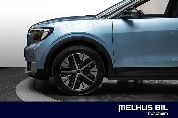 Ford Explorer 2025 photo 4