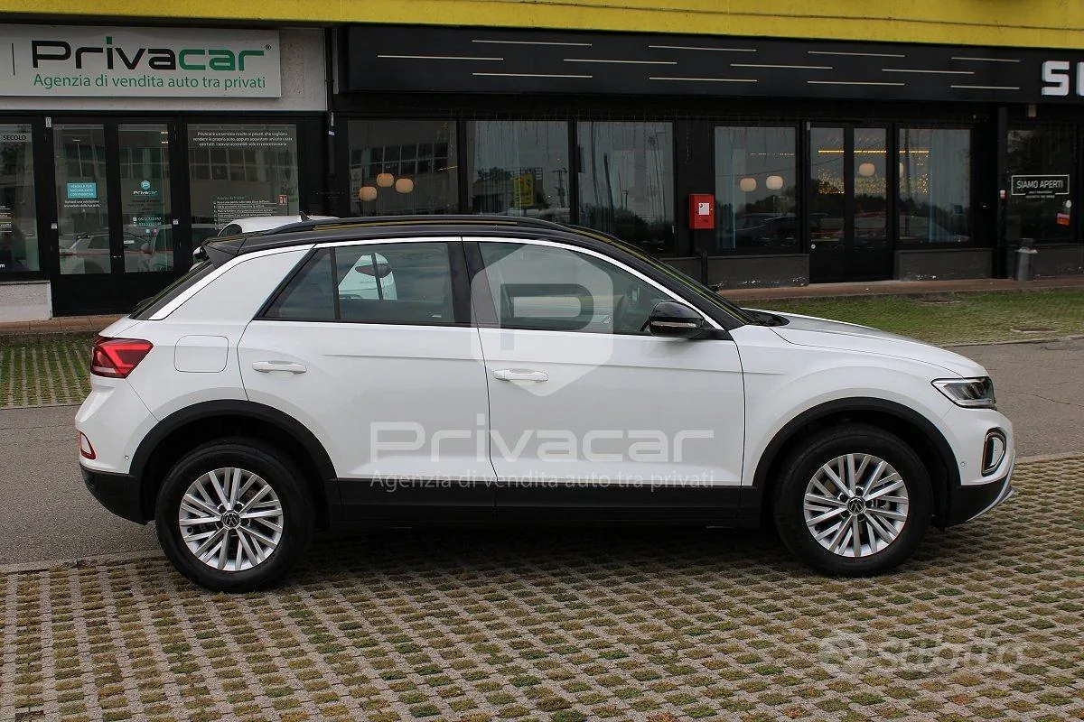 Volkswagen T-Roc 2023 photo 4