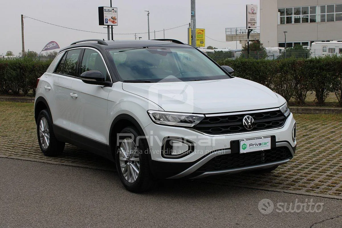 Volkswagen T-Roc 2023 photo 3