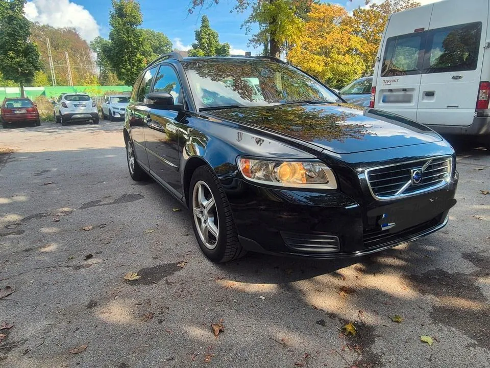 Volvo V50