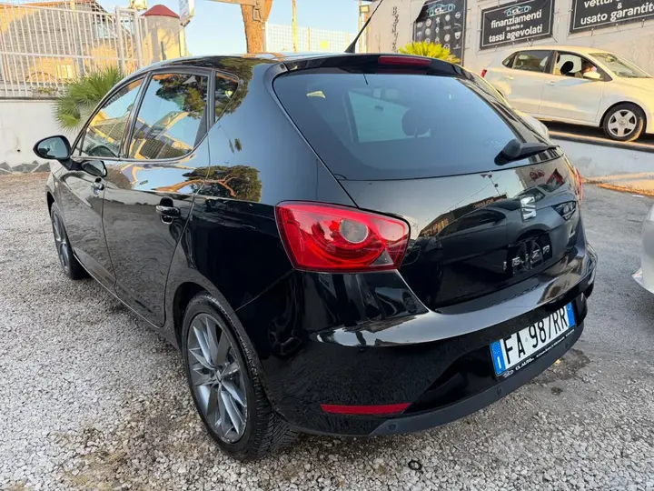 Seat Ibiza 2015 photo 4