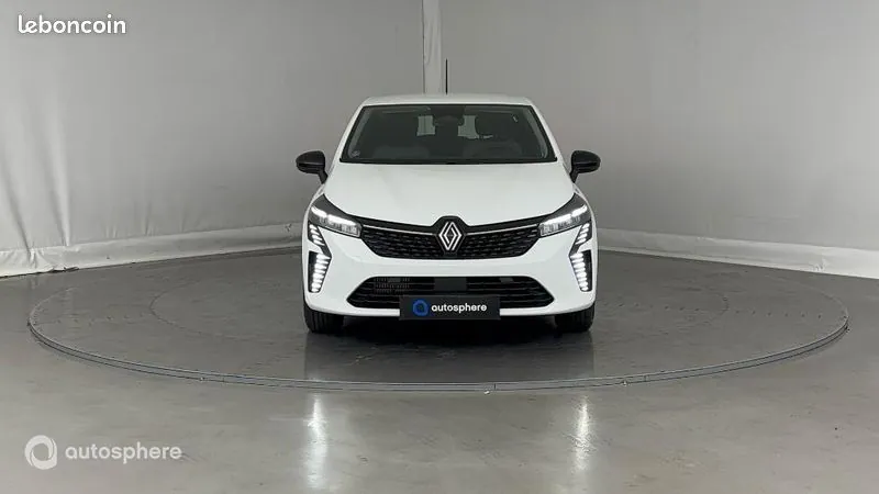 Renault Clio 2024 photo 2