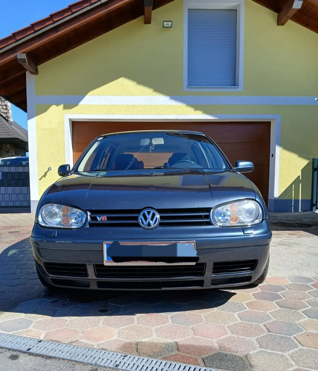 Volkswagen Golf 2002 photo 2