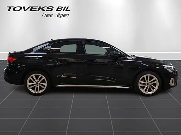 Audi A3 2024 photo 2