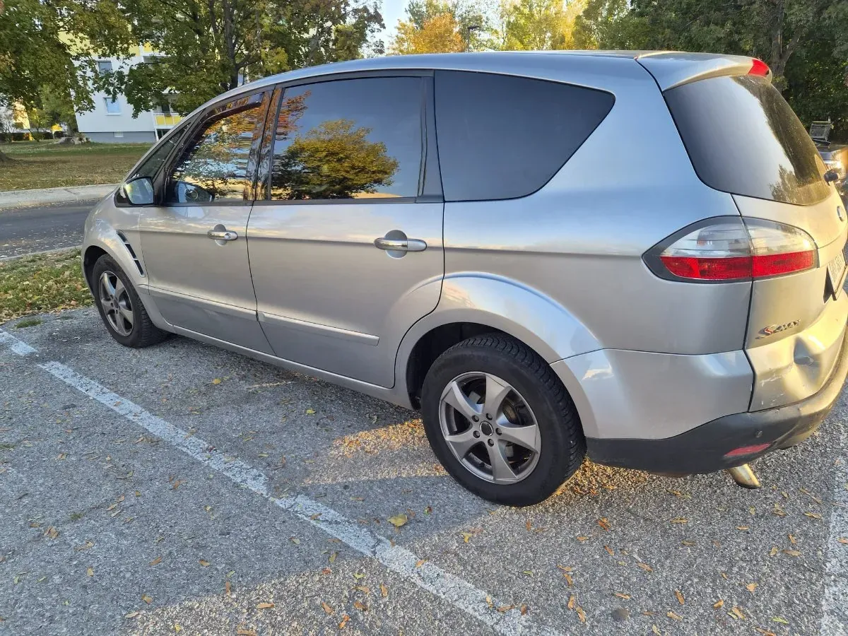 Ford S-Max