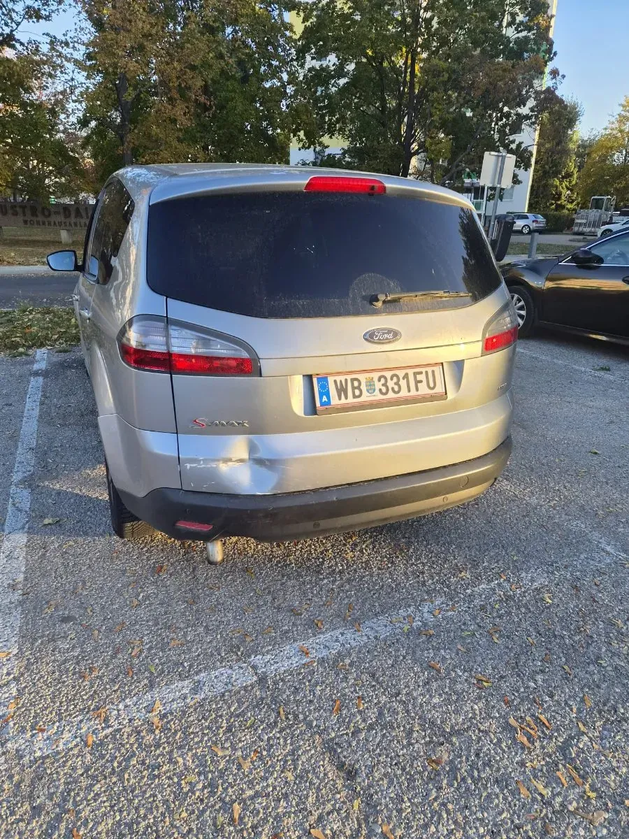 Ford S-Max 2009 photo 2