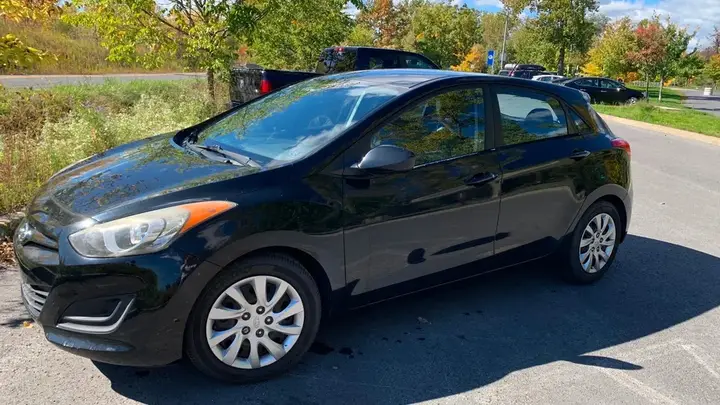 Hyundai Elantra 2013 photo 2