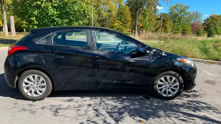 Hyundai Elantra 2013 photo 3