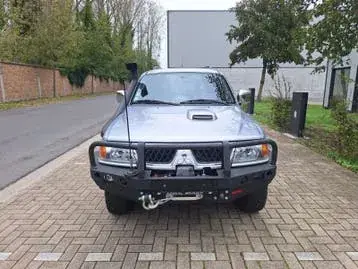 Mitsubishi Pajero 2004 photo 2
