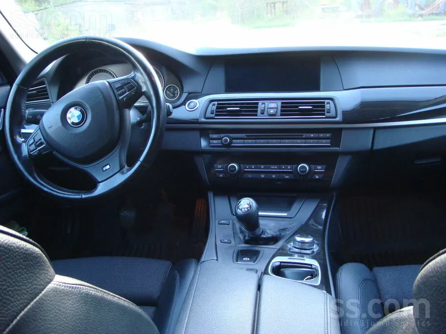 BMW 525 2011 photo 5