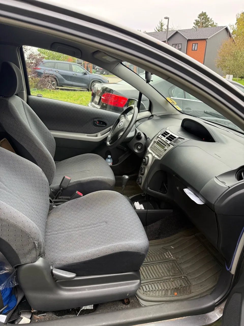 Toyota Yaris 2010 photo 5
