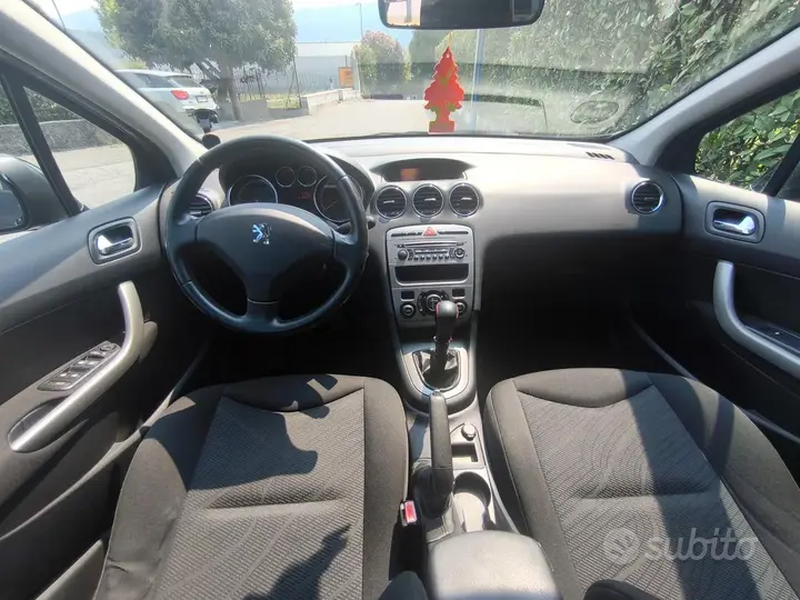 Peugeot 308 2011 photo 5