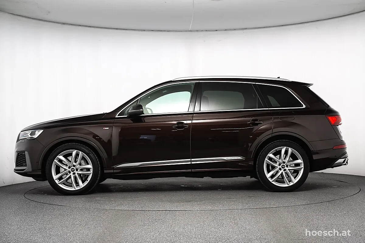 Audi Q7 2022 photo 3