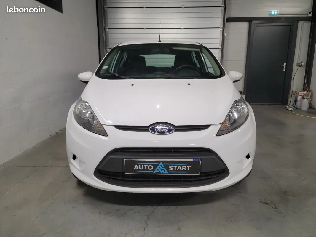 Ford Fiesta 2012 photo 4
