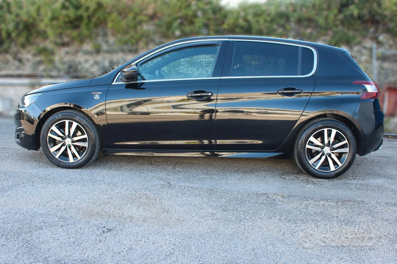 Peugeot 308 2017 photo 2