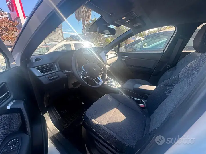 Renault Captur 2025 photo 5