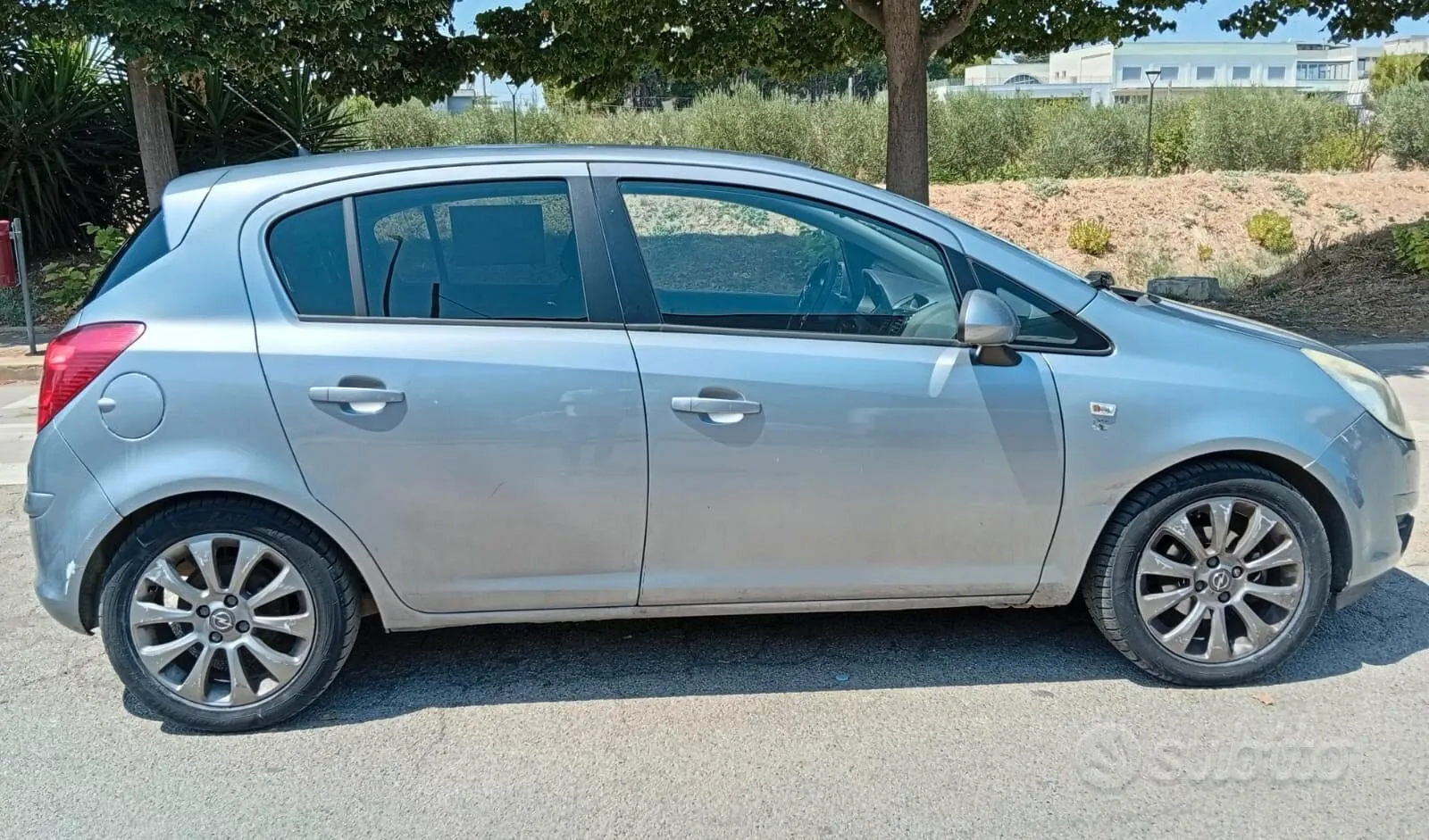 Opel Corsa 2010 photo 4
